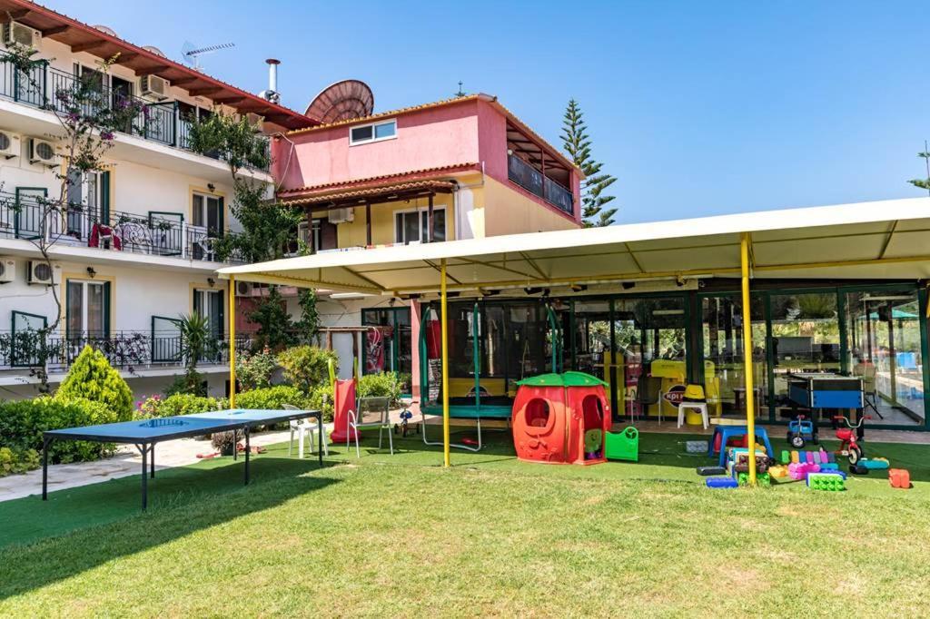 Rainbow Apartments Kalamákion Extérieur photo